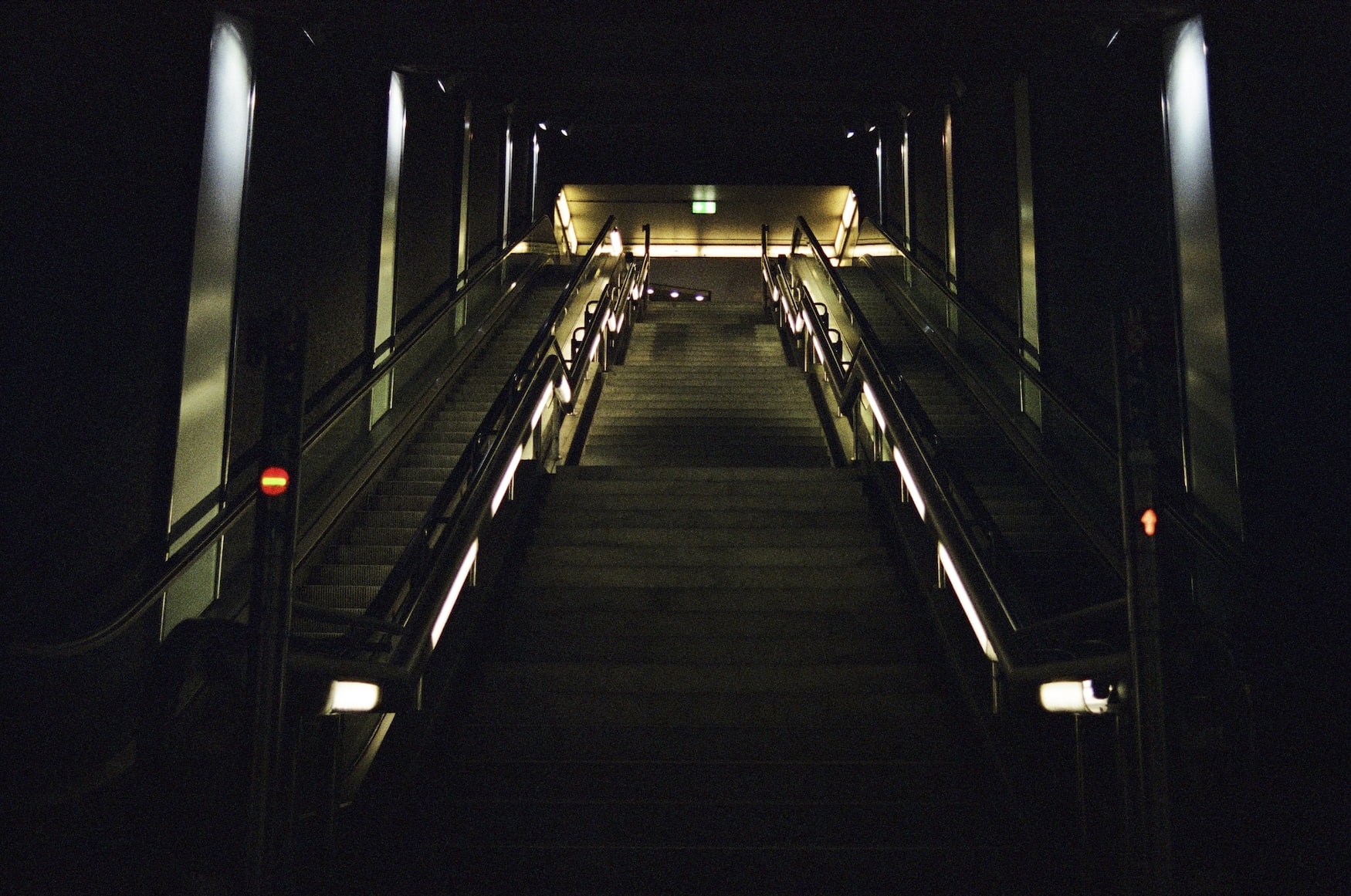 photo-1649747541337-16ec86f96a